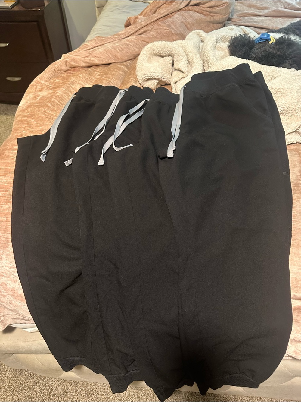 Figs Women’s Black Zamora Jogger Scrub Pants XLP- 4 pairs